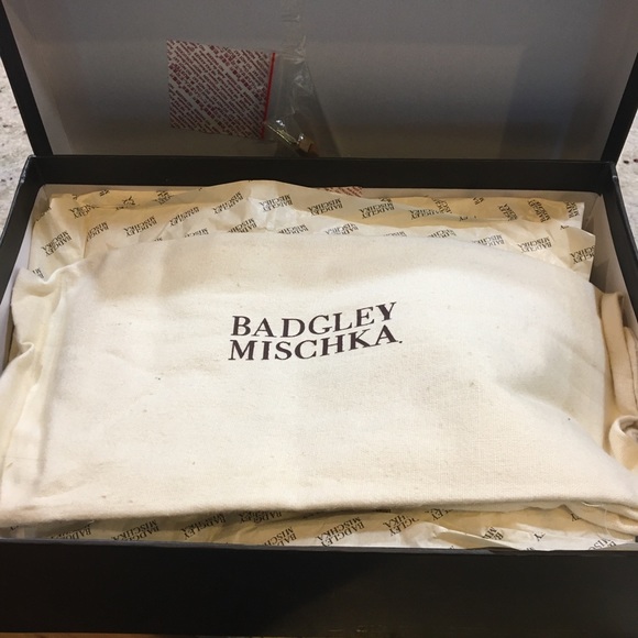 NWT Badgley Mischka Zandra Pump - Picture 6 of 7